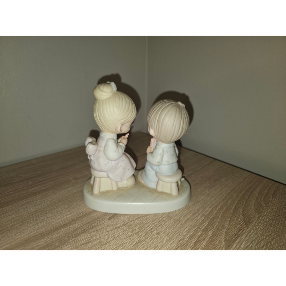 Precious Moments Love Is Patient Figurine 1982 Boy Girl Chalkboard E-9251 Enesco - Picture 3 of 5